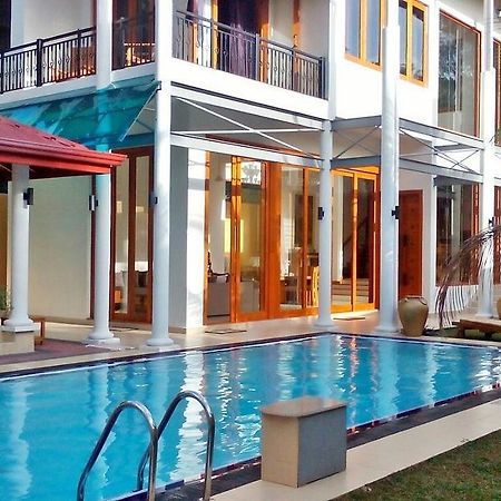 White Palace Gampaha Ngoại thất bức ảnh