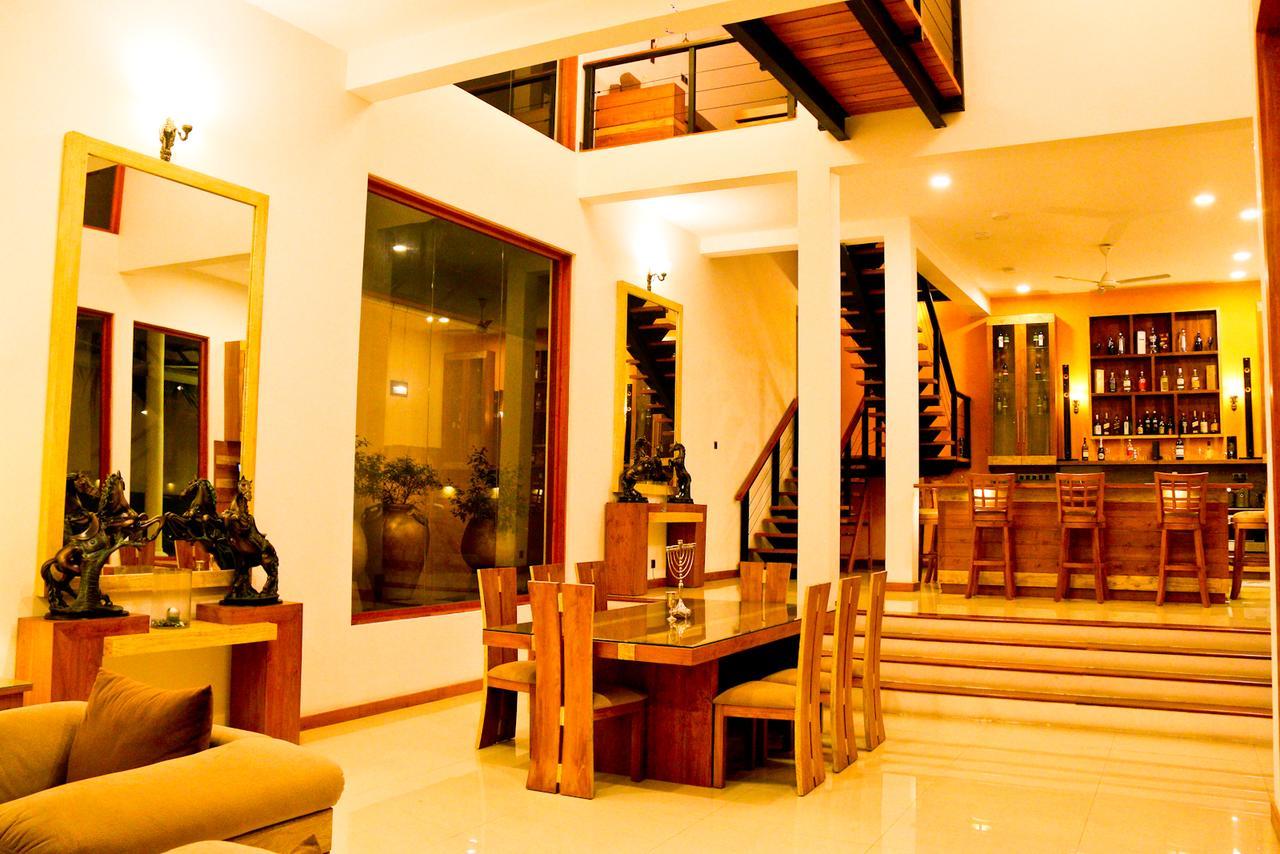 White Palace Gampaha Ngoại thất bức ảnh