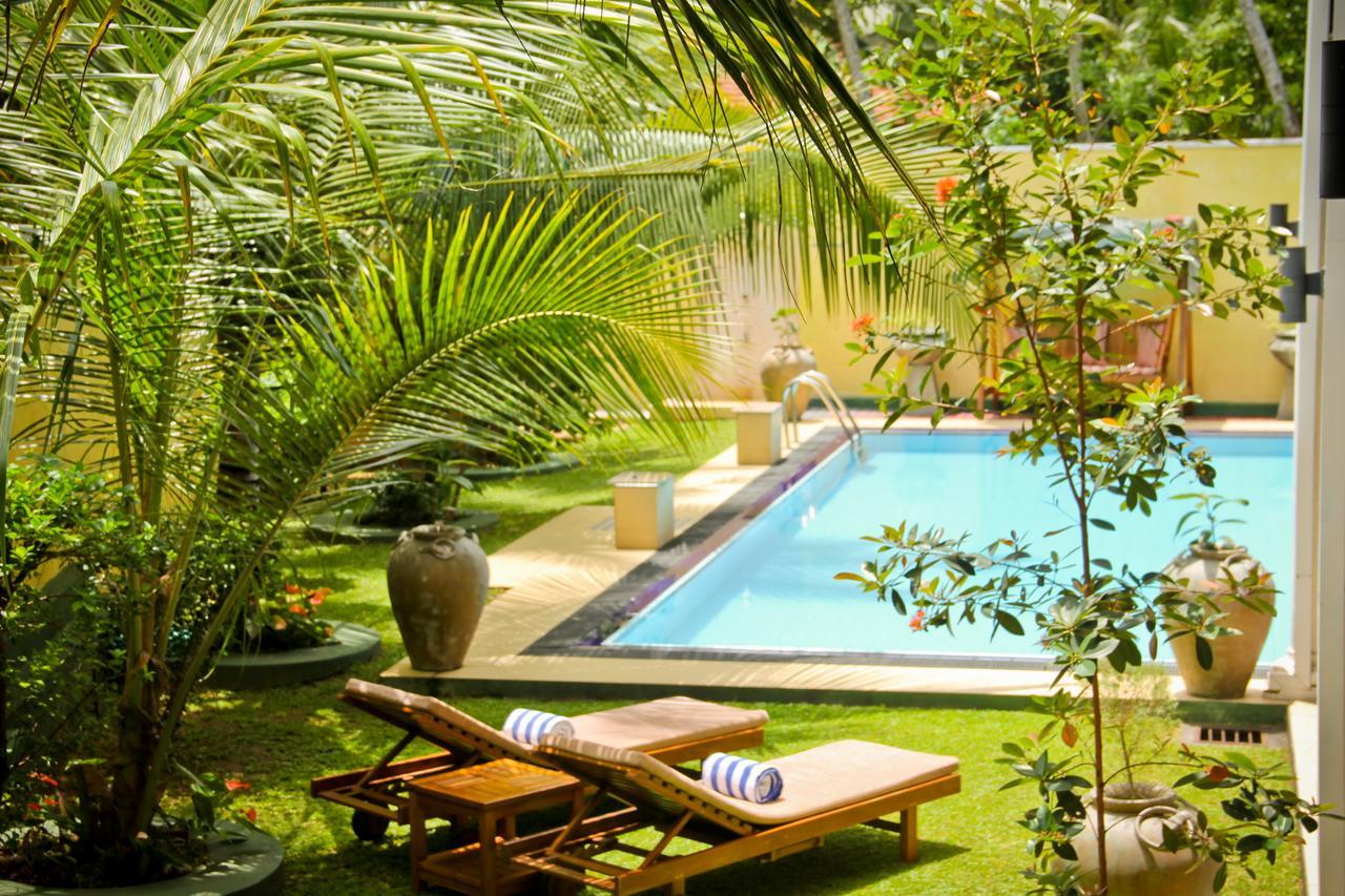 White Palace Gampaha Ngoại thất bức ảnh